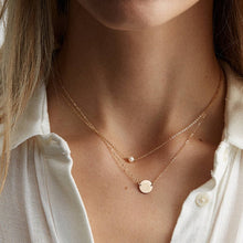 Load image into Gallery viewer, pearl choker in necklace style