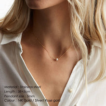 Load image into Gallery viewer, pearl choker in necklace style