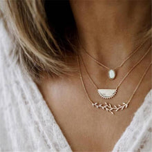 Load image into Gallery viewer, ladies choker necklce with moon and star