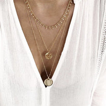 Load image into Gallery viewer, ladies choker necklce with moon and star