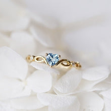 Load image into Gallery viewer, Crystal style  engagement ring